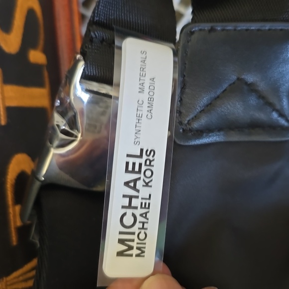 MICHAEL KORS BELT BAG🥰 - Picture 7 of 8